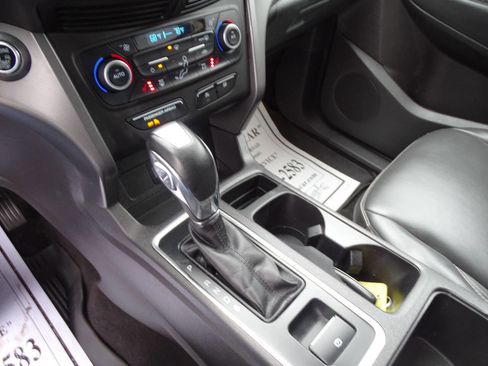 Used 2019 Ford Escape SEL image 29