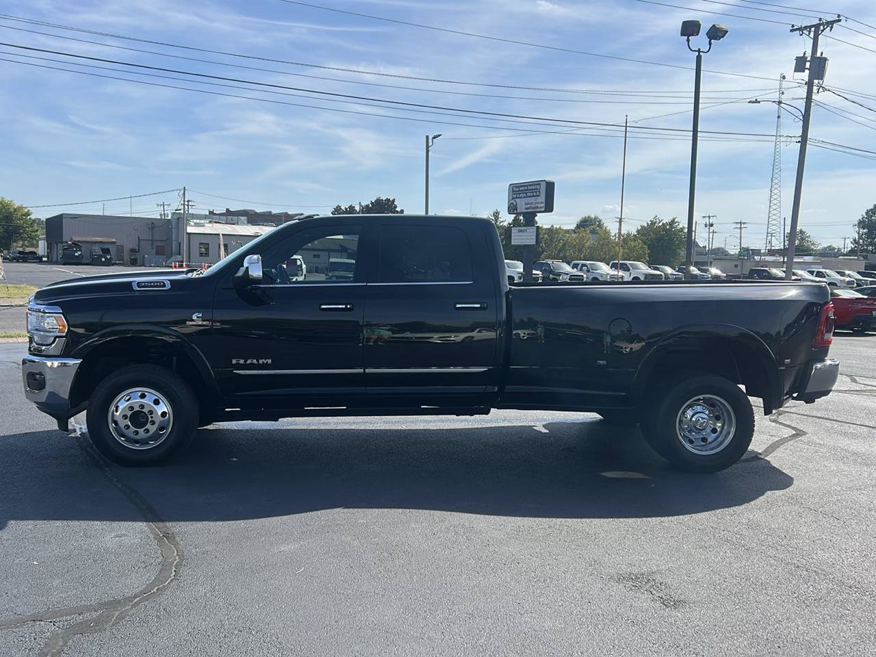 Used 2022 RAM 3500 Limited w/ Towing Technology Group AWD/4WD image 8