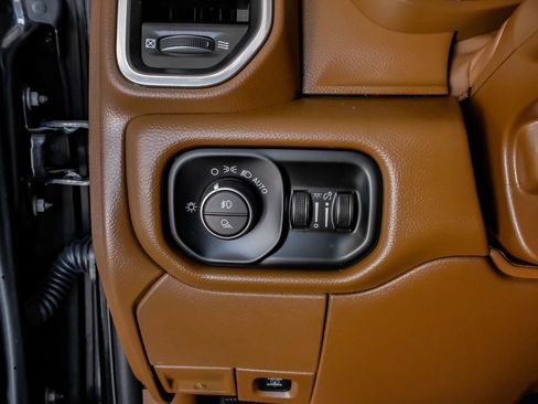 Used 2022 RAM 3500 Laramie image 27