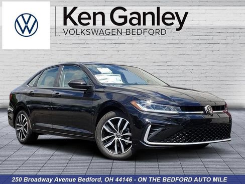 New 2026 Volkswagen Jetta SE FWD image 1