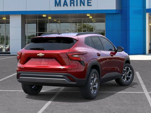New 2026 Chevrolet Trax LT w/ LT Convenience Package FWD image 4