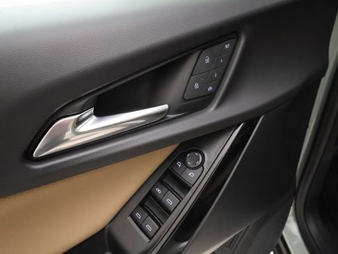 Used 2025 Chevrolet Equinox ACTIV w/ Safety and Technology Package image 8