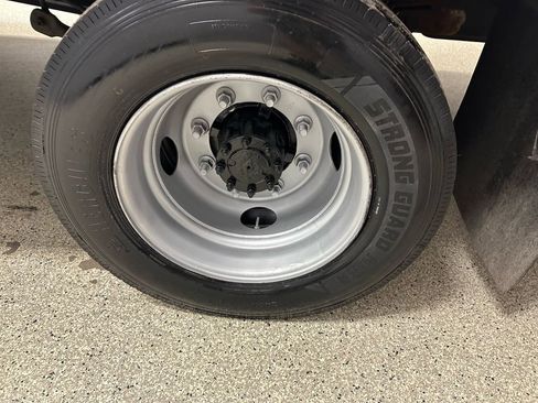 Used 2005 GMC TopKick C4500 4x4 Regular Cab image 27