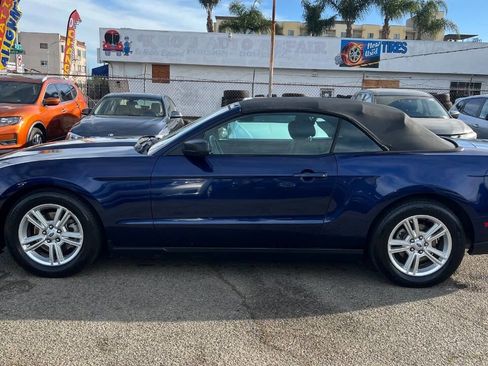 Used 2012 Ford Mustang V6 Premium 2dr Convertible image 11
