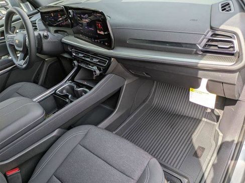 New 2026 Chevrolet Traverse LT image 30