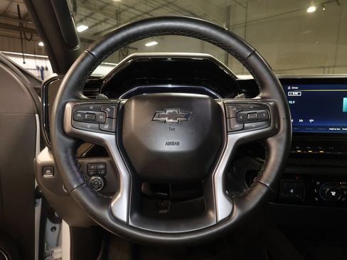 Used 2024 Chevrolet Silverado 1500 ZR2 AWD/4WD image 10
