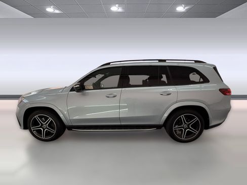 Used 2025 Mercedes-Benz GLS 450 4MATIC w/ AMG Line Exterior image 2