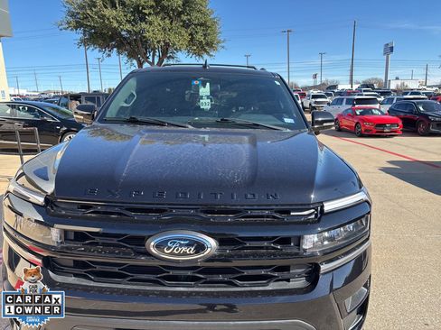 Used 2022 Ford Expedition Max Limited image 4