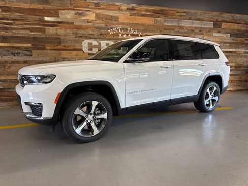 New 2025 Jeep Grand Cherokee L Limited image 19