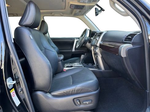 Used 2016 Toyota 4Runner Limited image 15