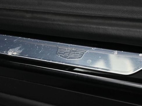 Used 2023 Cadillac XT4 Premium Luxury FWD image 20