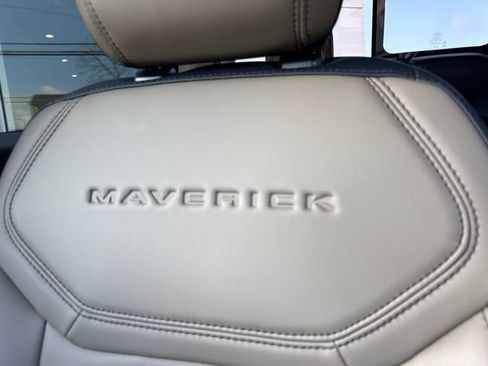 Used 2025 Ford Maverick Lariat w/ 4K Tow Package AWD/4WD image 26