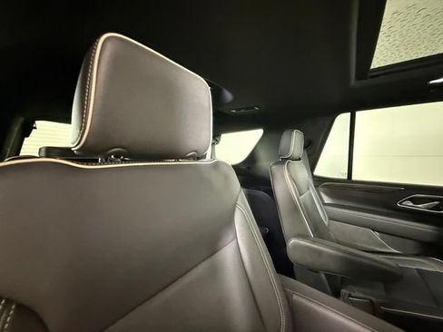 Used 2021 Chevrolet Tahoe Premier w/ Premium Package RWD image 32