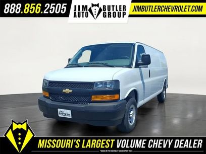 New 2026 Chevrolet Express 3500 Extended w/ Driver Convenience Package