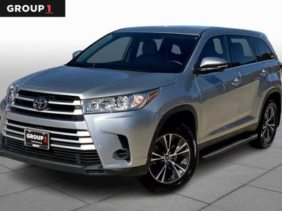 Used 2019 Toyota Highlander LE
