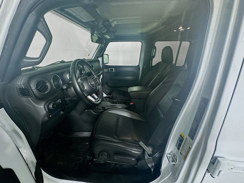 Used 2022 Jeep Wrangler Sahara w/ Cold Weather Group image 13