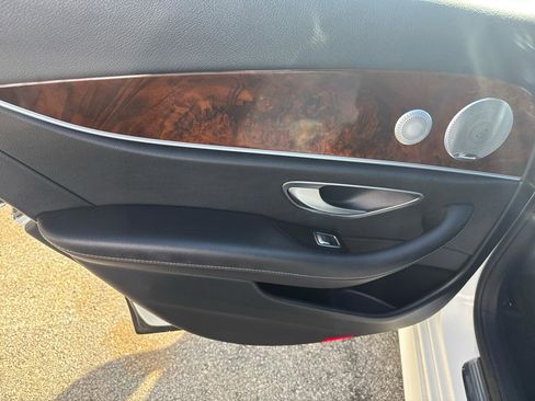 Used 2017 Mercedes-Benz E 300 4MATIC w/ Premium 3 Package image 28