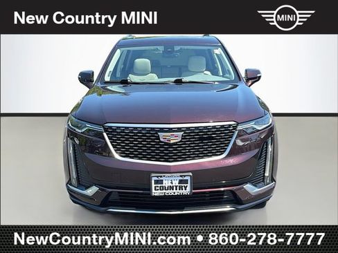 Used 2021 Cadillac XT6 Premium Luxury AWD/4WD image 2