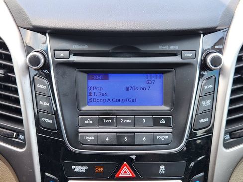 Used 2013 Hyundai Elantra GT w/ Touch & Go Pkg FWD image 17