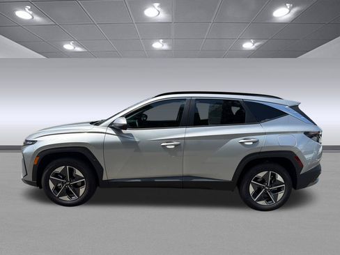 Certified 2025 Hyundai Tucson SEL AWD/4WD image 10