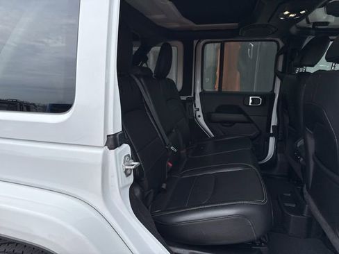 Used 2023 Jeep Wrangler Unlimited Sahara w/ Cold Weather Group AWD/4WD image 11