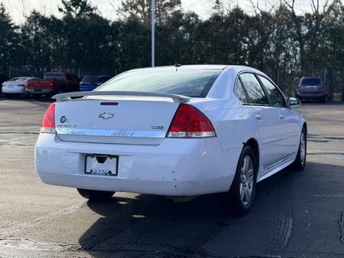 Used 2010 Chevrolet Impala LT w/ Luxury Edition Package FWD image 4