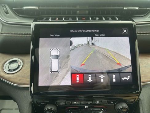 Used 2024 Jeep Grand Cherokee L Summit w/ High Altitude Package image 22