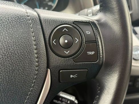 Used 2016 Toyota RAV4 Limited image 30