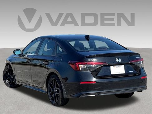 Used 2025 Honda Civic Sport image 25