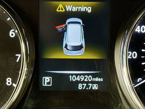 Used 2014 Nissan Rogue SL FWD image 12