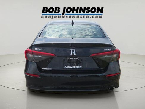 Used 2022 Honda Civic Sport image 3