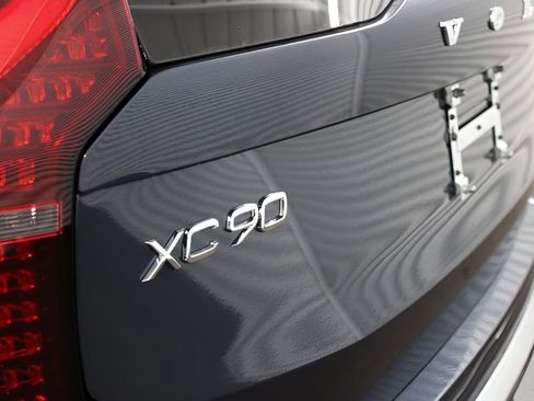 New 2025 Volvo XC90 B6 Core w/ Protection Package image 7