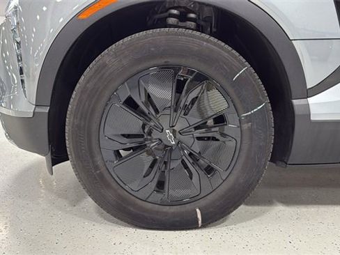 New 2025 Chevrolet Blazer EV LT image 16