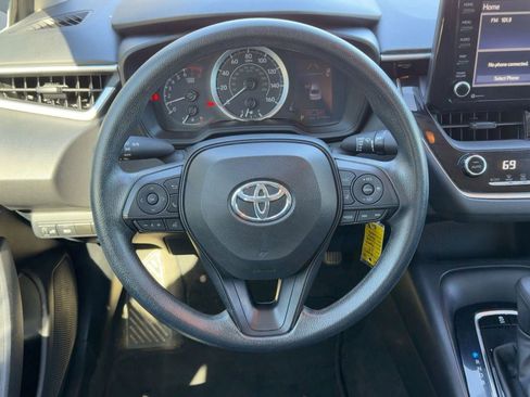 Used 2022 Toyota Corolla LE image 14