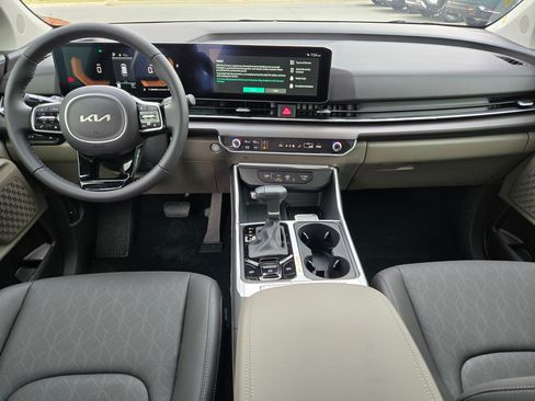 New 2026 Kia Carnival EX image 10