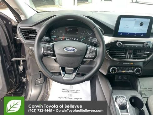 Used 2022 Ford Escape SE w/ SE Sport Appearance Package FWD image 13