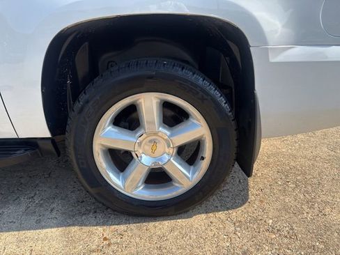 Used 2008 Chevrolet Suburban LTZ w/ LTZ Preferred Equipment Group AWD/4WD image 20