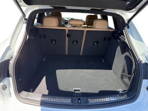 Used 2018 Porsche Macan AWD/4WD image 17