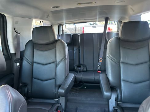 Used 2017 Cadillac Escalade Premium Luxury image 10