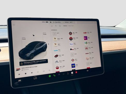 Used 2024 Tesla Model Y Long Range RWD image 15