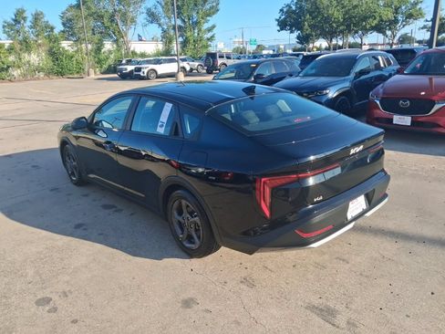 Used 2025 Kia K4 FWD image 8