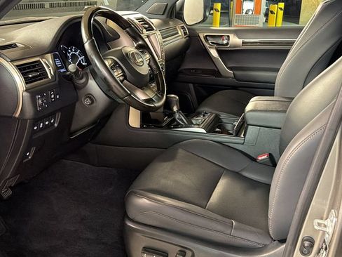 Used 2021 Lexus GX 460 Premium w/ Premium Package AWD/4WD image 19