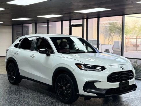 Used 2023 Honda HR-V Sport image 5