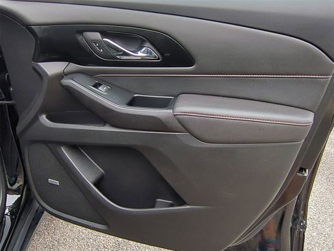 Certified 2022 Chevrolet Traverse RS image 30
