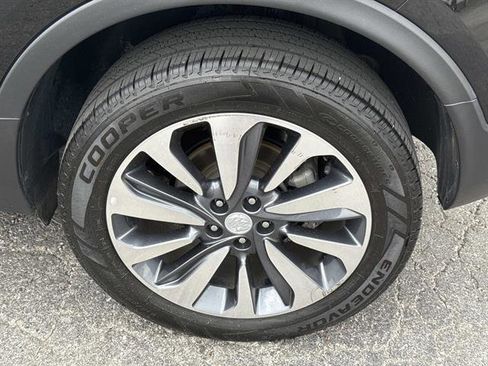 Used 2022 Buick Encore Preferred FWD image 25