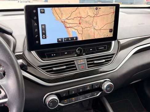 Used 2023 Nissan Altima 2.5 SR w/ SR Premium Package FWD image 17
