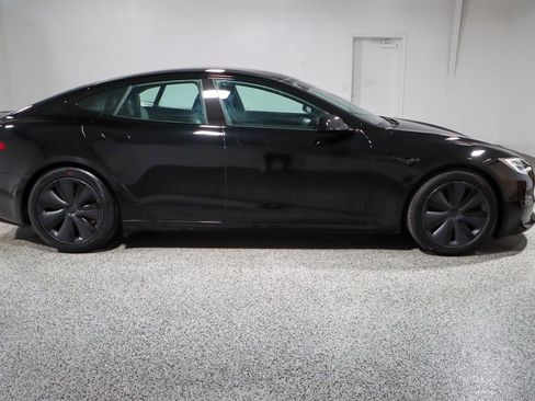 Used 2021 Tesla Model S Plaid image 6
