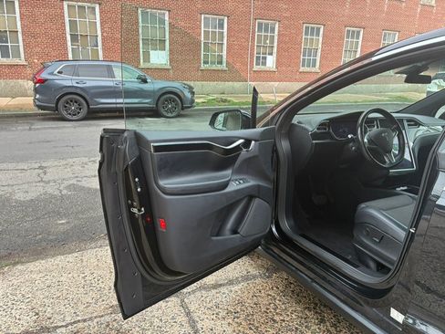 Used 2018 Tesla Model X 75D AWD/4WD image 15