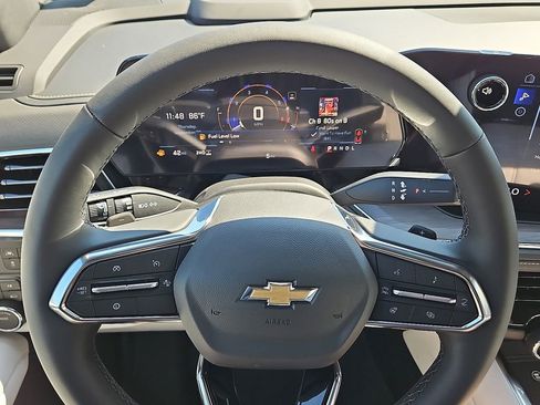 New 2025 Chevrolet Suburban Premier image 16