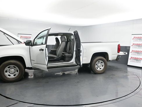 Used 2020 Chevrolet Colorado W/T w/ WT Convenience Package image 28